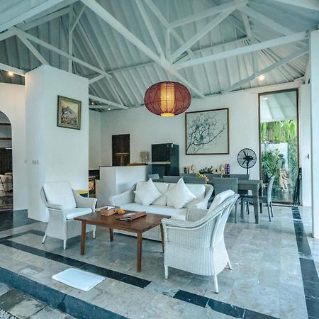 5 Bedroom Villa In Seminyak With Big Garden Экстерьер фото