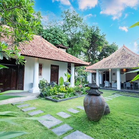 5 Bedroom Villa In Seminyak With Big Garden Экстерьер фото